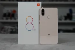 Xiaomi Mi 8 SE - обзор: характеристики и цена