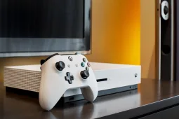 ТОП-5 лучших моделей Xbox: Xbox One S - обзор