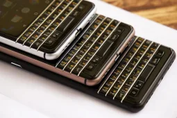 Рейтинг лучших смартфонов с QWERTY-клавиатурой: какой смартфон выбрать с QWERTY-клавиатурой в 2024 году