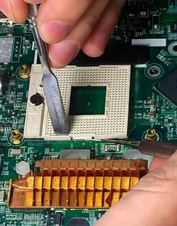 Как узнать какой сокет на материнке