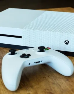 Xbox One S All-Digital Edition - обзор: виды Xbox приставок