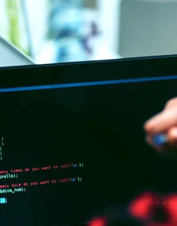 Рейтинг лучших курсов C/C++ разработчик: какую онлайн школу выбрать