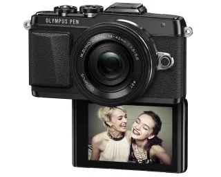 Olympus E-PL7 Pancake Zoom Kit Black