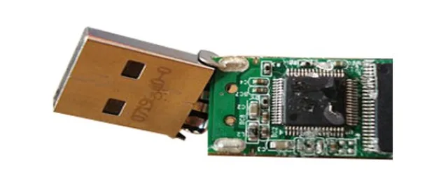 Физическое повреждение USB носителя