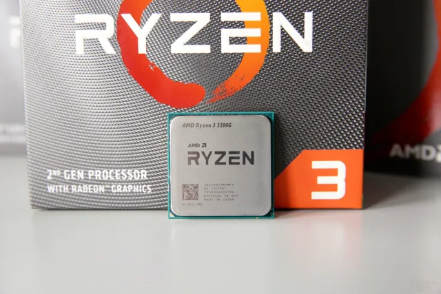 AMD Ryzen 3 3200G