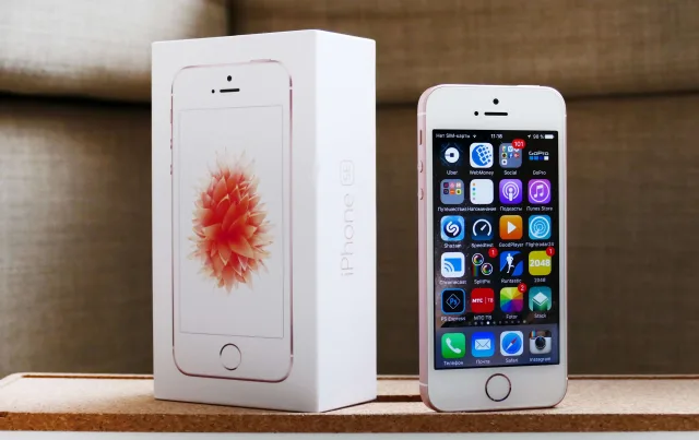Apple iPhone SE