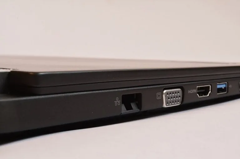 Если ноутбук не видит модем, пробуем подключить модем к другому USB-порту ноутбука