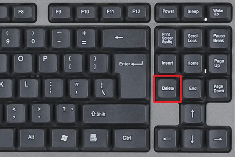 Перезагружаем ПК и нажимаем Del, Esc, F2 (или F1+Fn) на клавиатуре для входа в BIOS