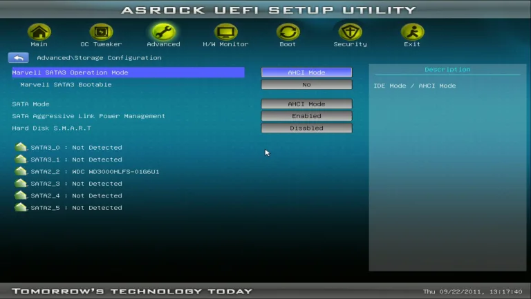 В подразделе «SATA Mode» выбираем значение «AHCI Mode»