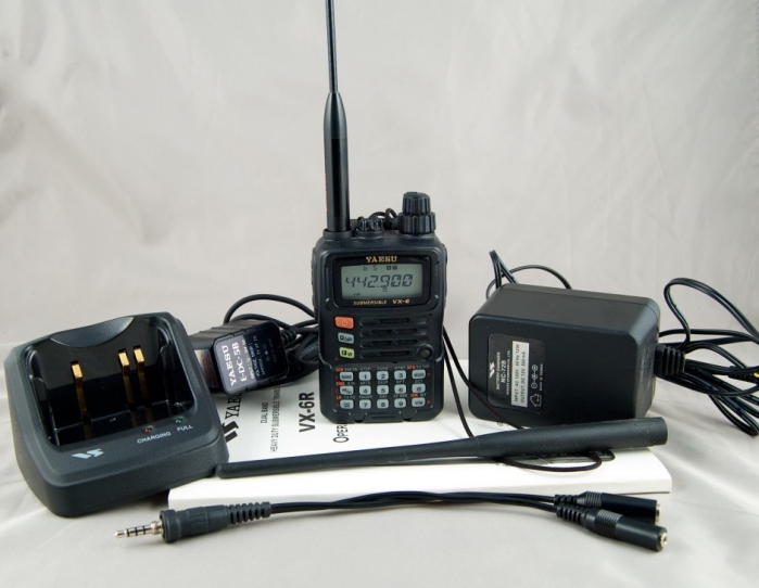 Yaesu VX-6R