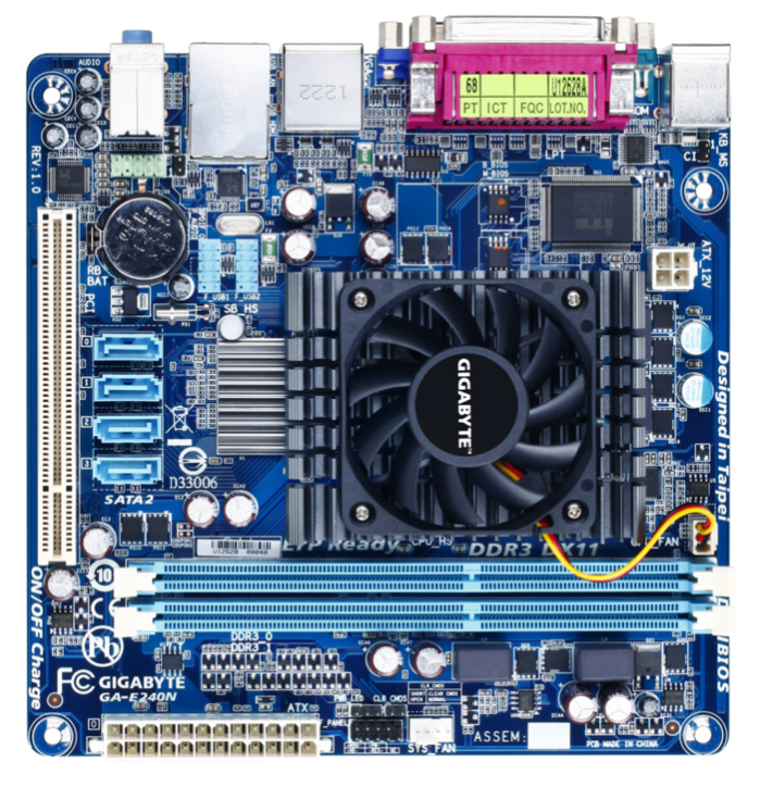 Материнская плата с поддержкой подключения SATA 2 и SATA 3