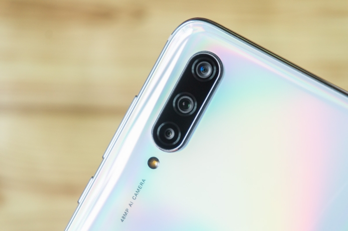 Оформление блока камер на Xiaomi Mi 9 lite