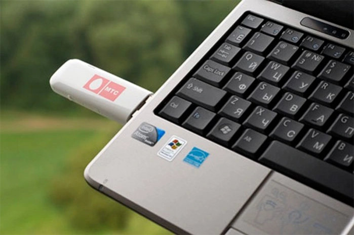 Вставляем модем в порт USB ноутбука